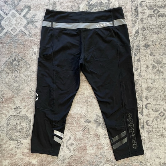 Virus Compression Crop Workout Pant Black - Picture 3 of 6